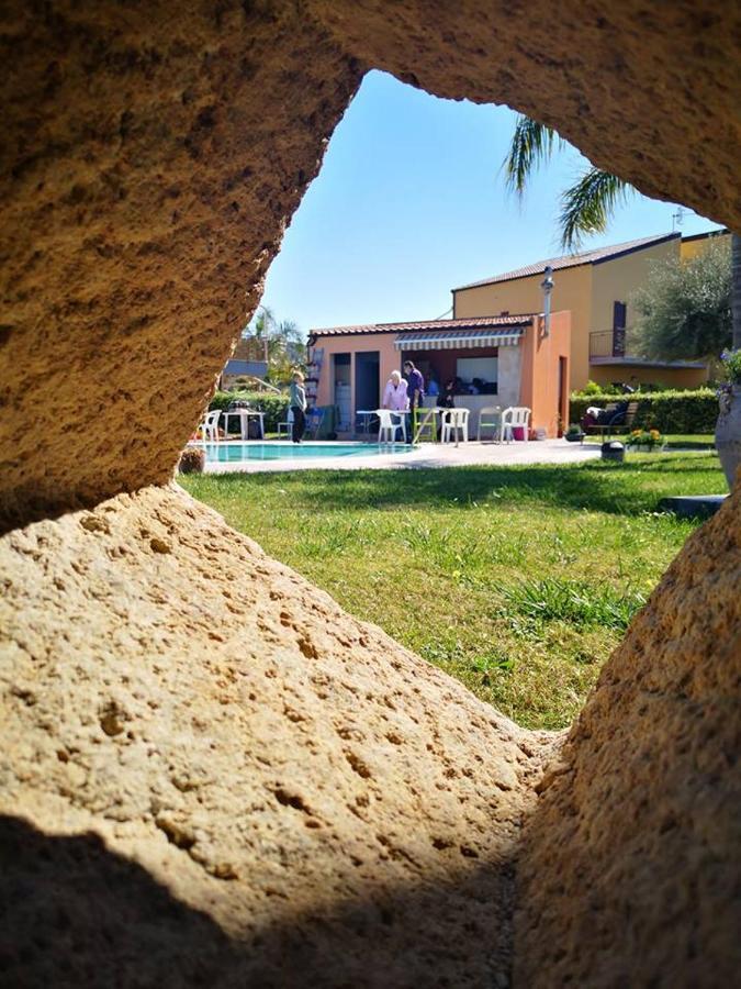 Beb Oasi Marina Bed and Breakfast Campofelice Di Roccella Buitenkant foto