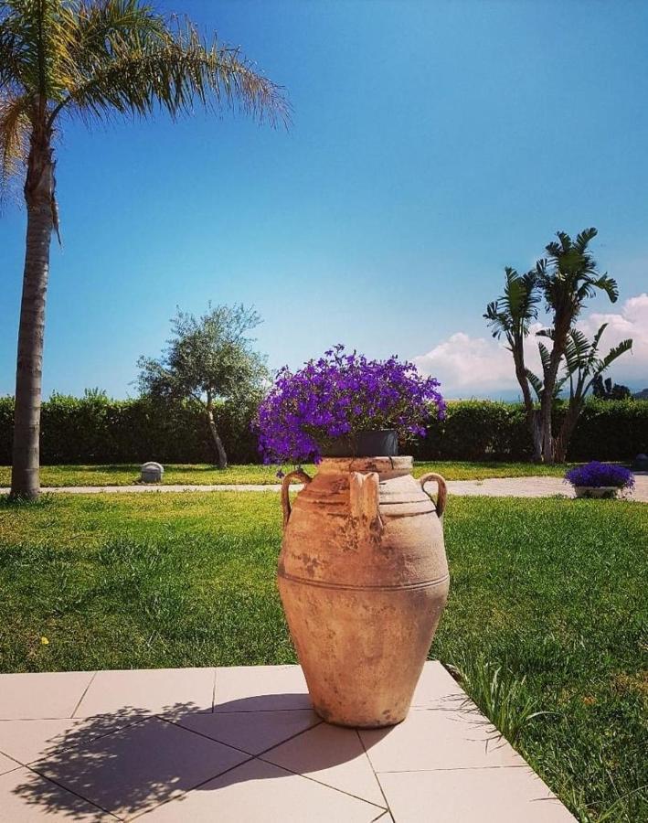 Beb Oasi Marina Bed and Breakfast Campofelice Di Roccella Buitenkant foto